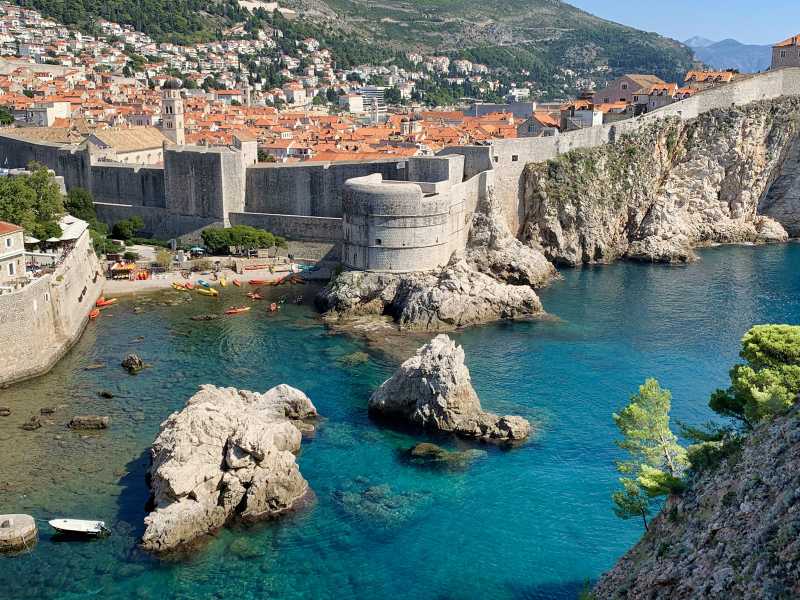 Hong Kong Travel Diary: A City of Skyscrapers, Street Food, and Stunning&nbsp;Views